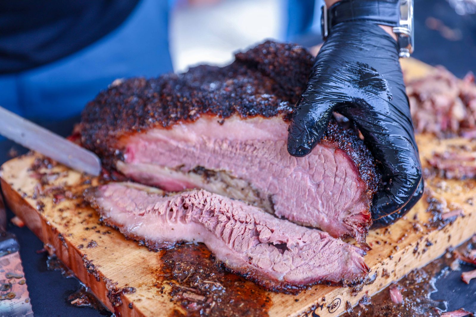 Slicing smoked beef brisket