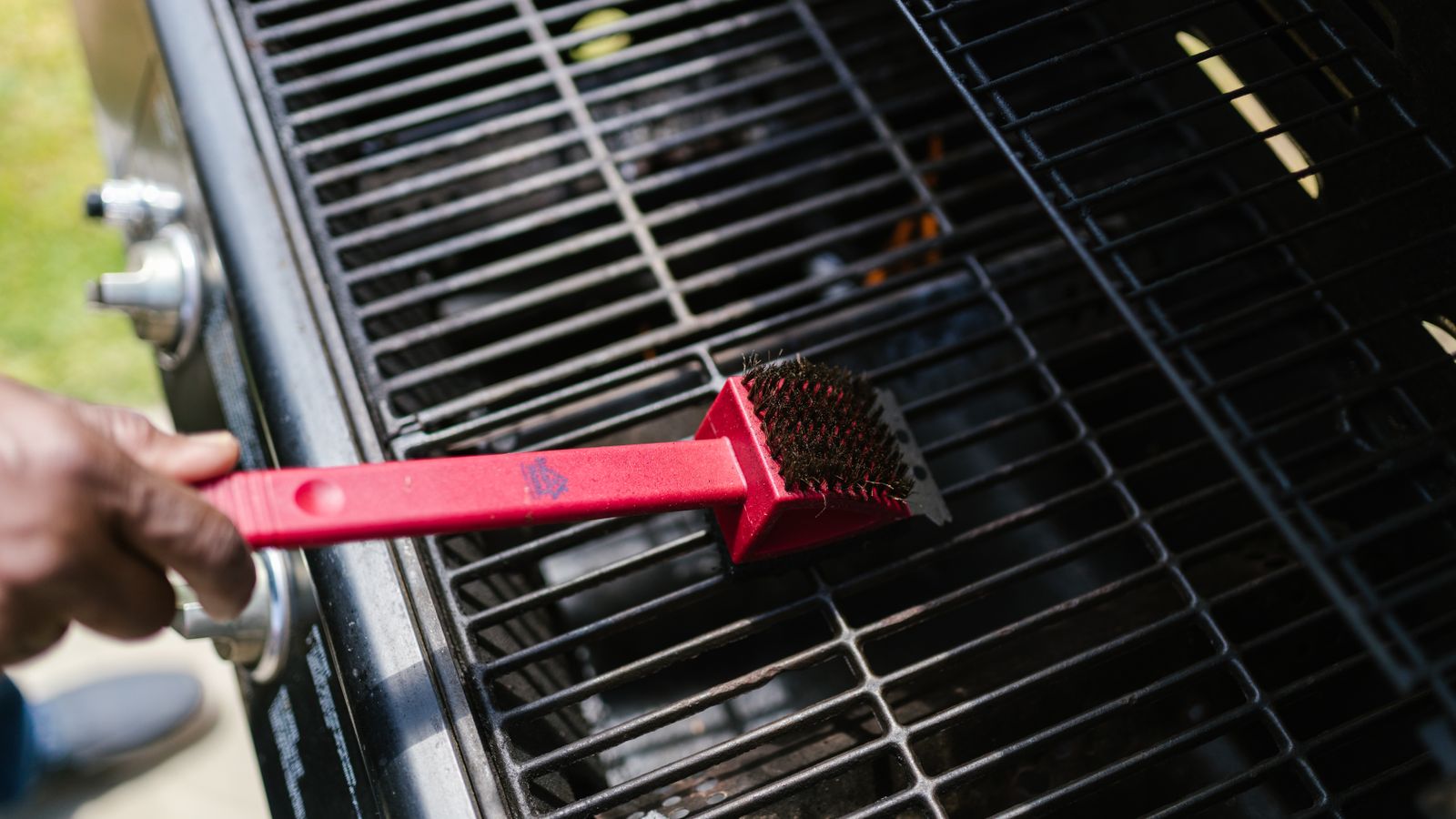 The Complete Grill Cleaning & Maintenance Schedule: Daily, Monthly, Seasonal