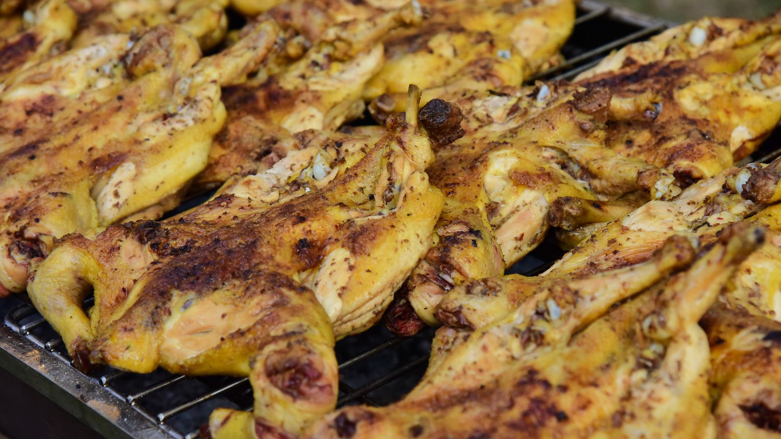 Spatchcock & Smoked Whole Chicken: Crispy Skin Every Time